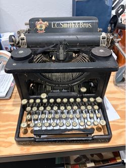 LC Smith Bros  type writer- collector