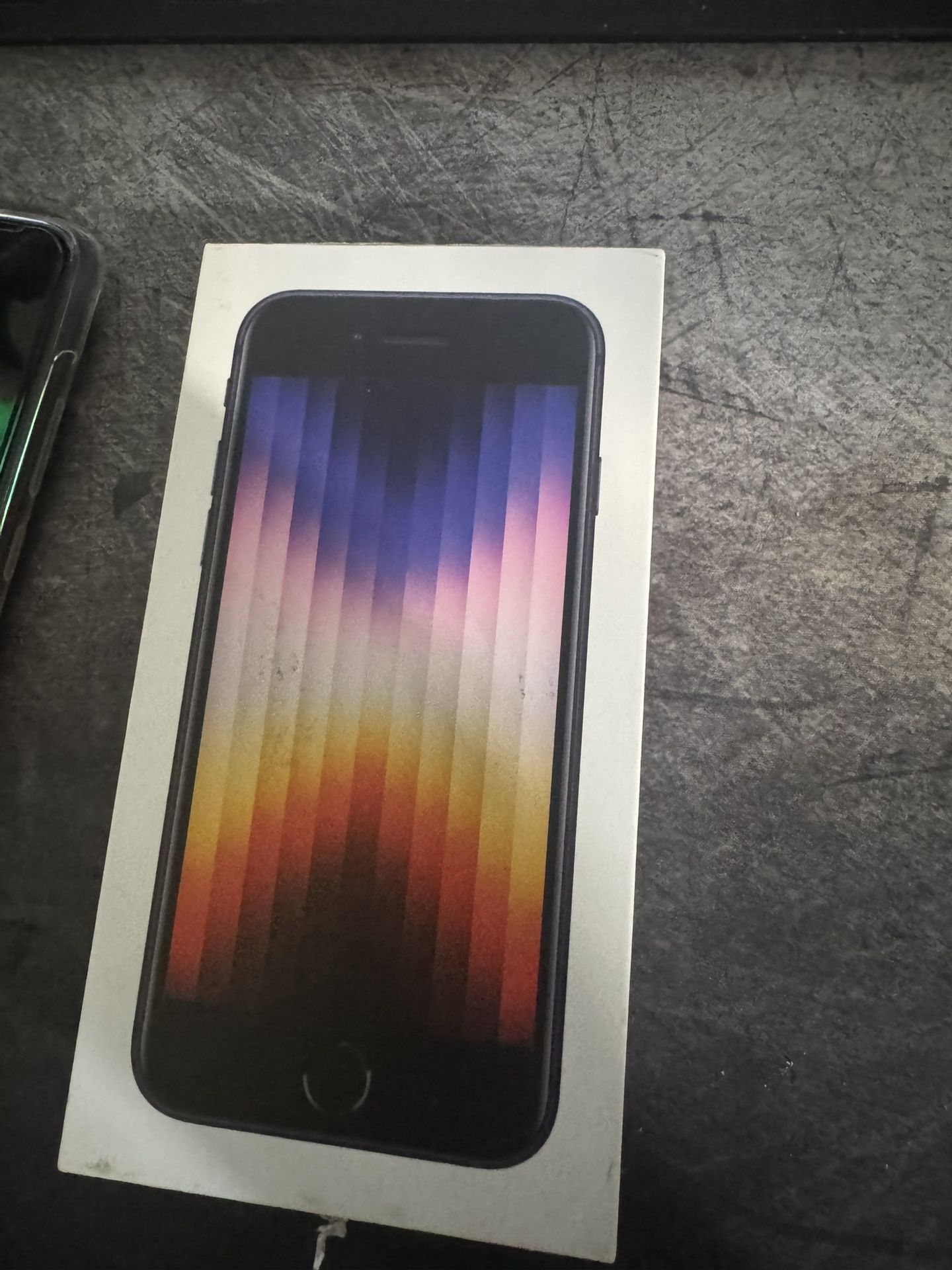 iPhone SE3 Version Prepaid