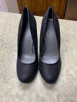 Black sparkle high heels by Xappeal size 6 1/2
