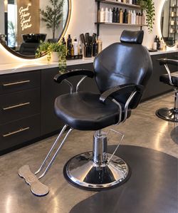 Artist Hand Professional Hydraulic Salon/Barber Styling Chair – $185 OBO