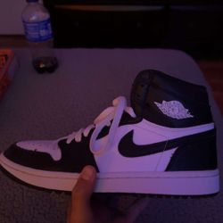 Jordan 1 Retro Black And White Size 7.5