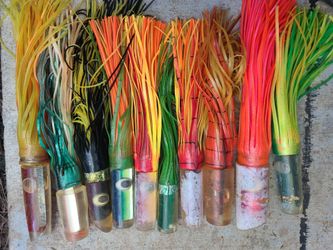 Black bait fishing lures each