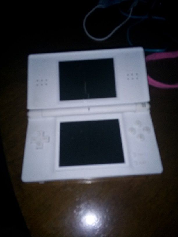 Nintendo DS Lite White With Stylus And Power Cord