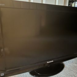Panasonic LCD 32” TV 