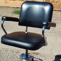 💲20 Barber's Chair
