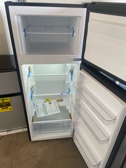 Vissani 7.1 cu. ft. Top Freezer Refrigerator in Stainless Steel Look