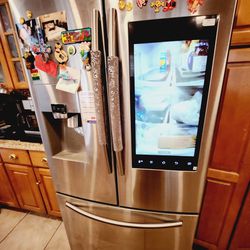 Samsung 36" 24.2 cu. ft. French Door Flex Refrigerator with Family Hub 