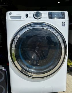 GE UltraFresh Front Load Washer w/ SmartDispense – Works Perfect
