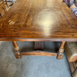 Solid Oak table 6ft x 3.5ft, captains chairs x 2, standard chairs x4