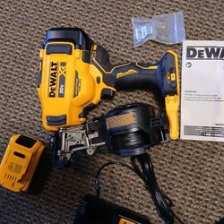 De Walt Brand New Staple Gun For Roofs