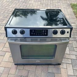 Beautiful Inwall Slide In SS Stove 30 Inches!! $300