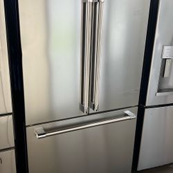 NEW OPEN BOX BEKO COUNTER DEPTH FRENCH STYLE REFRIGERATOR 