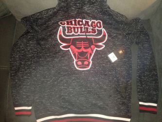 Medium Chicago Bulls Pullover Hoodie- new!