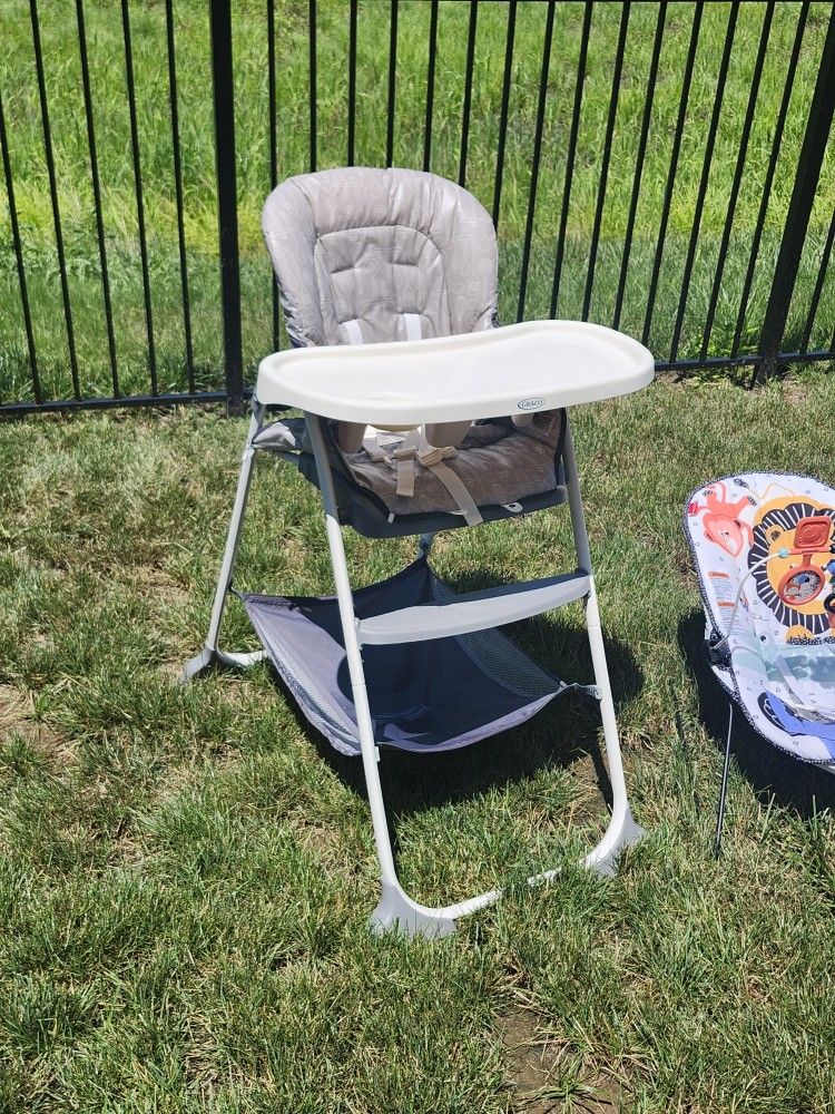 Graco Slim Snacker High Chair