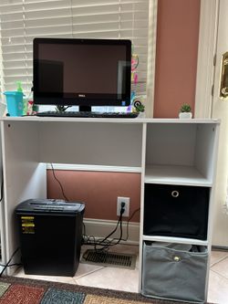 Desk With Cubby Like New 