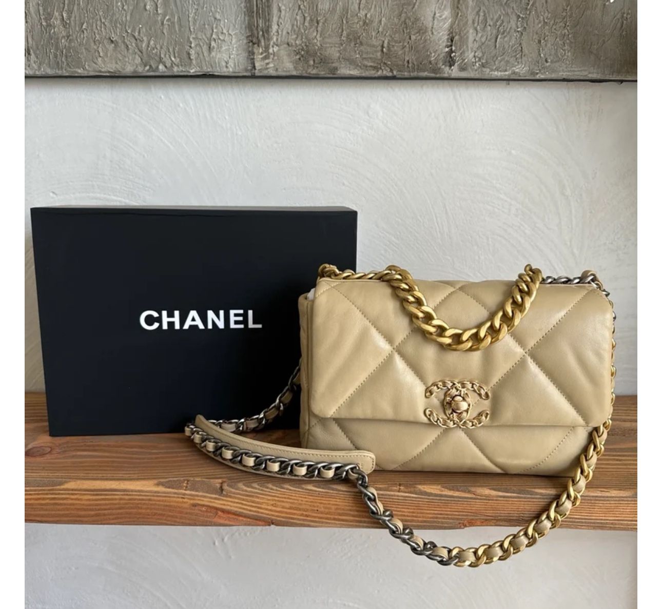 Chanel 19 Bag 