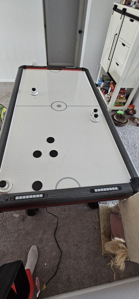 Air Hockey Table