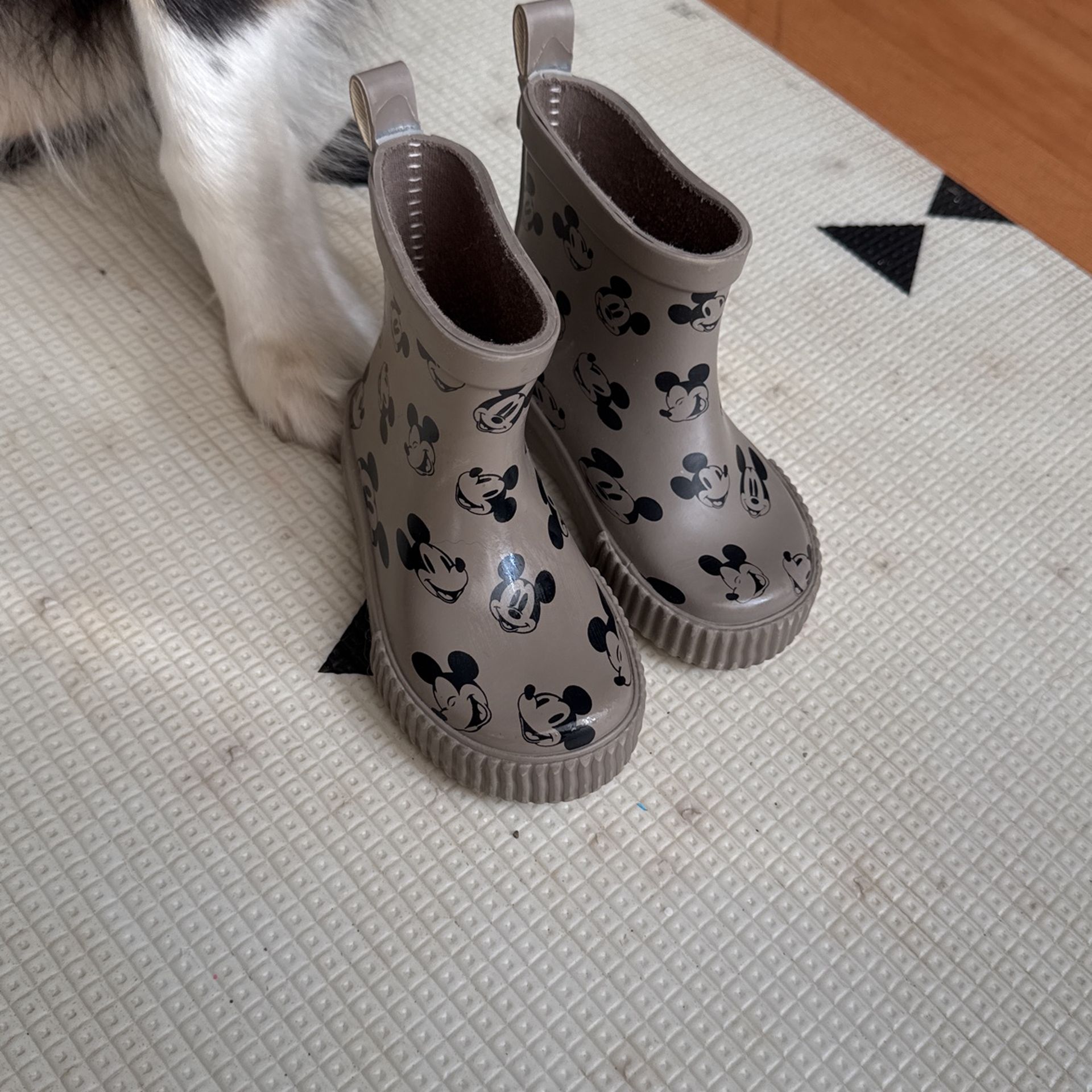 H&M Toddler Mickey Rain Boots Size 4/5