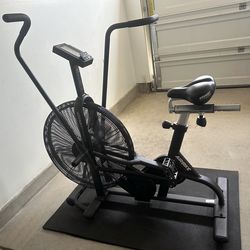 Assault AirBike Classic – Like New 🔥 Barely Used $500