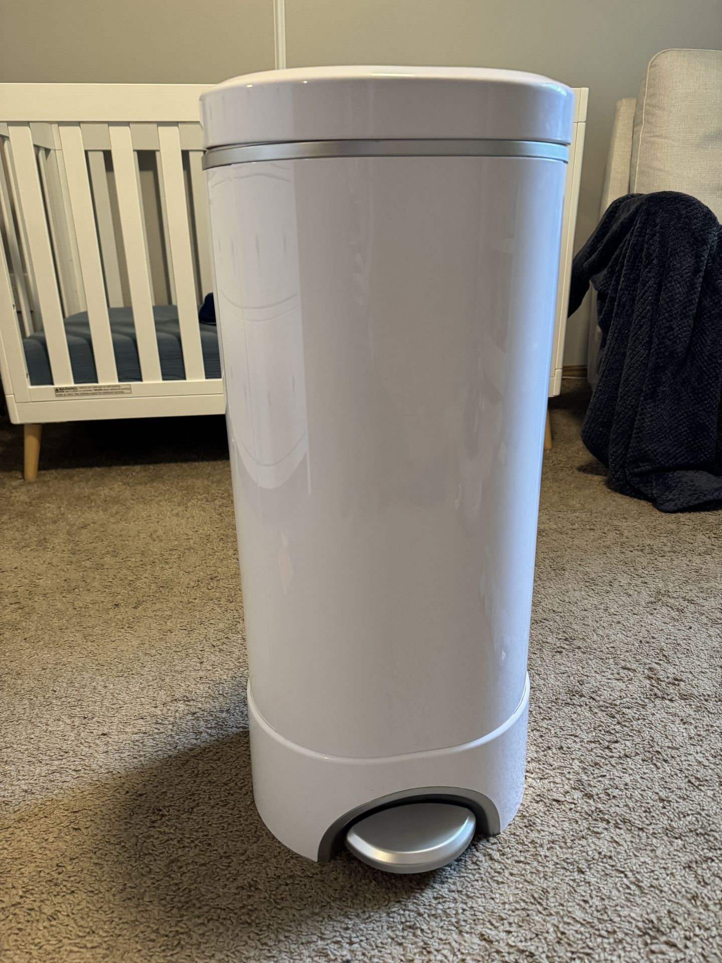 Munchkin Diaper Pail