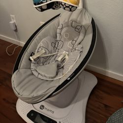 4 Moms Baby Motion Swing 