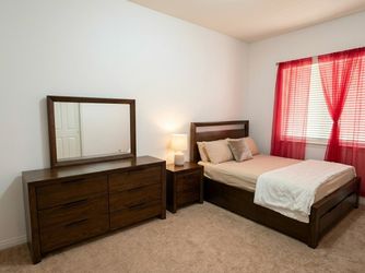 Bedroom set