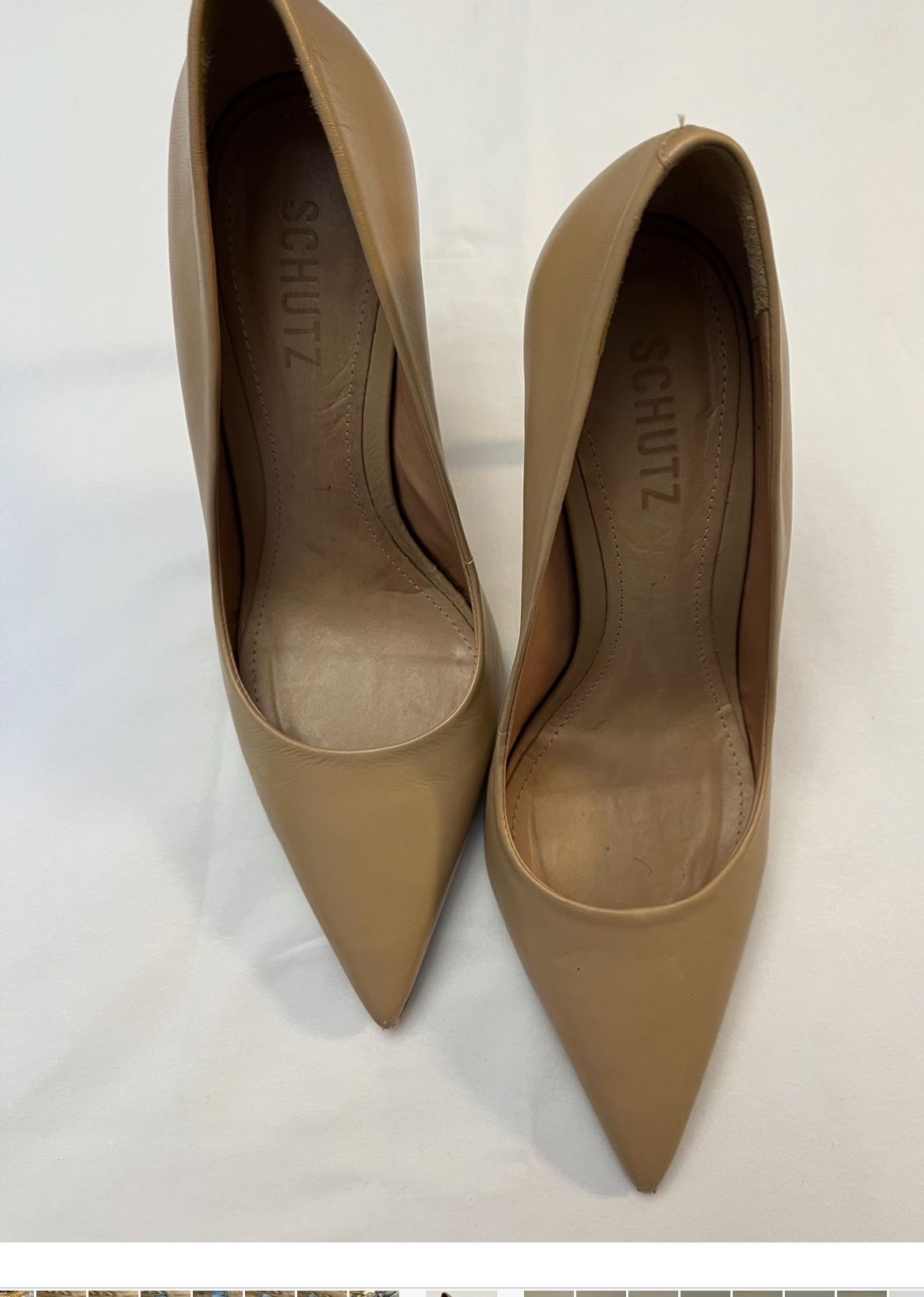 Beautiful Woman's Schutz Nude Leather Pumps Heels