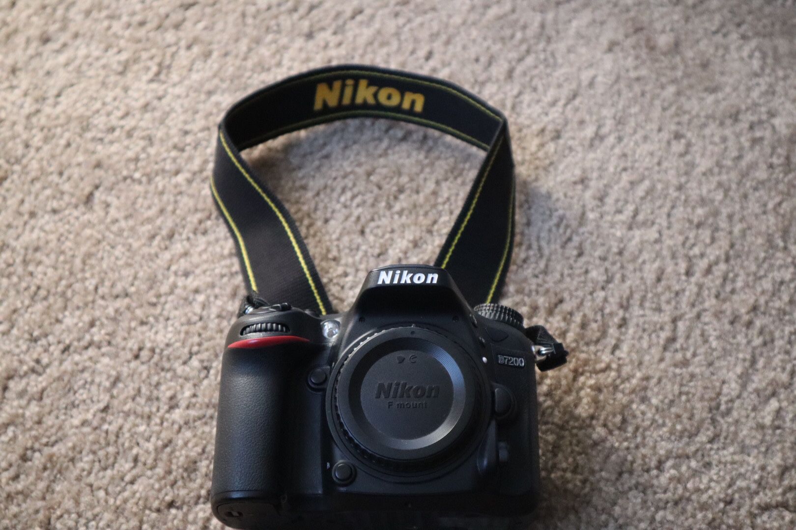 Like New Nikon D7200 Bundle