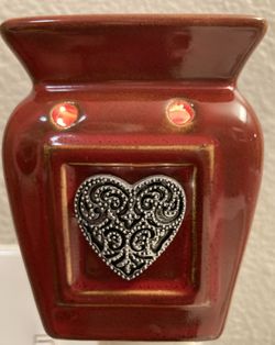SCENTSY-Heartfelt Plug In Nightlight VALENTINES