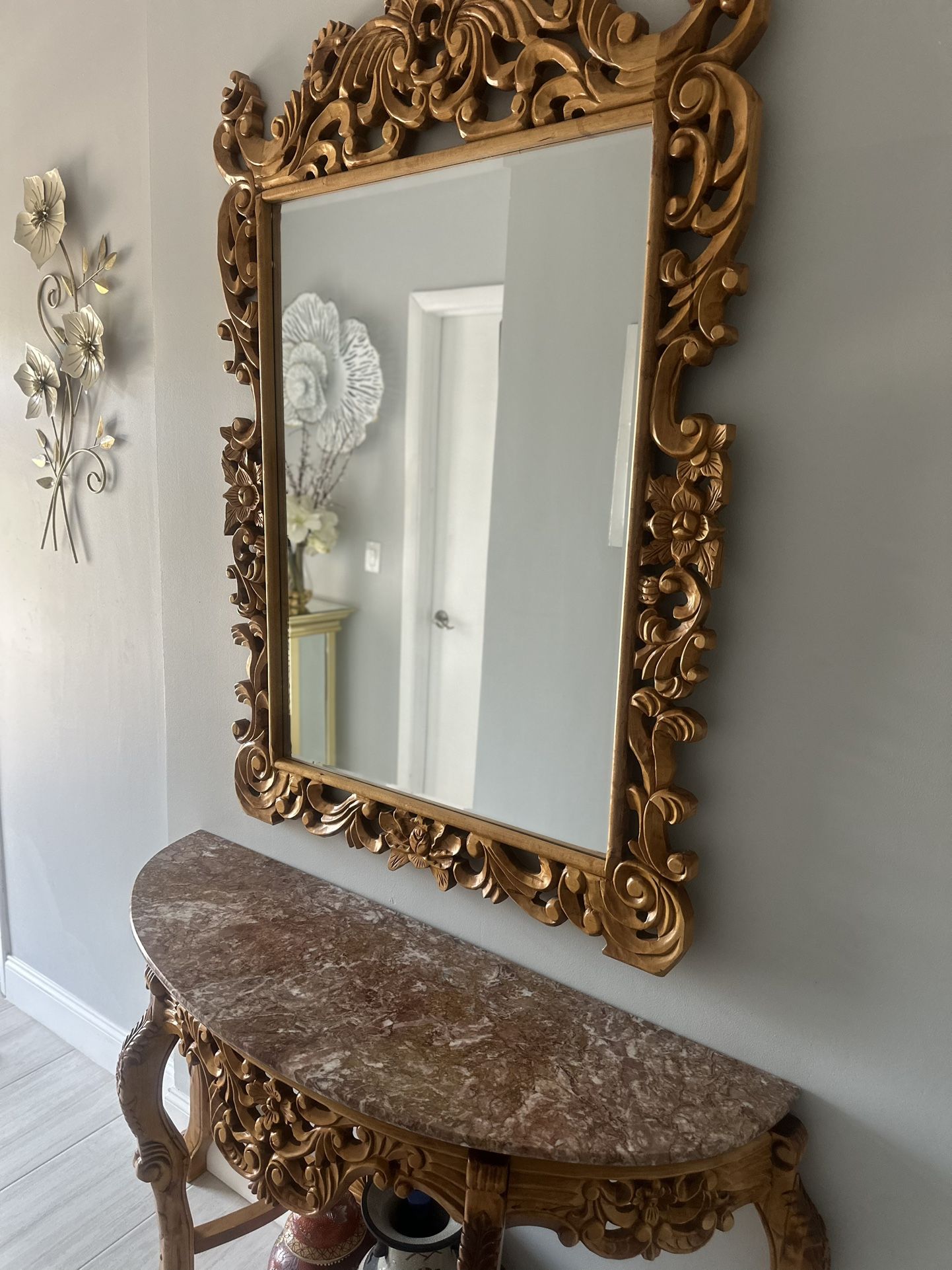Entry Table With Wall Mirror