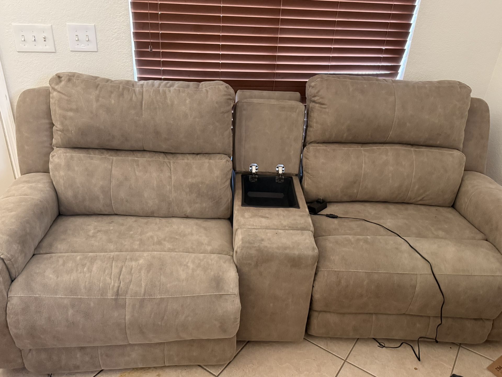 Electric Fully Functional Modular Recliner Couches