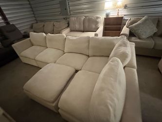Large White Sectional w/ Ottoman