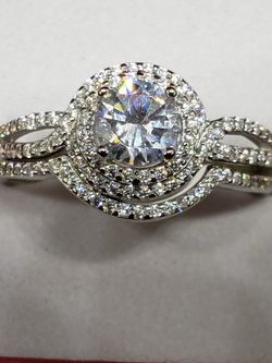 Gorgeous Halo ring