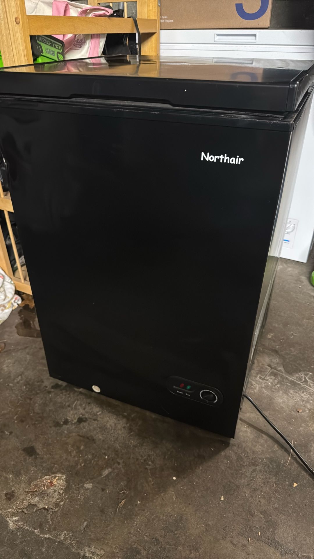 Upright Chest Freezer 3.5 Cu. Ft.  22”W 22”L 31”H