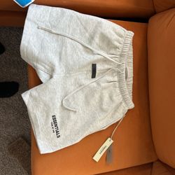 essential shorts size medium