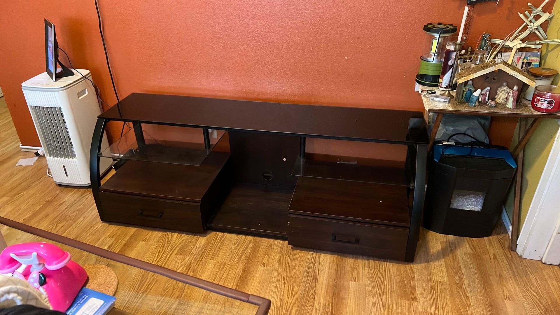 Glass tv Stand