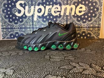 Nike Air Max DN8 (GS) size 7y
