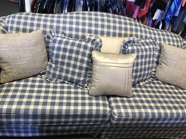 Lazy Boy Hide A Bed 250 Daniella S Thrift 6065 E University Lazy Boy Hide A Bed 250 Daniella S Thrift 6065 E University Dr Mesa 85205 Furniture In Az Offerup