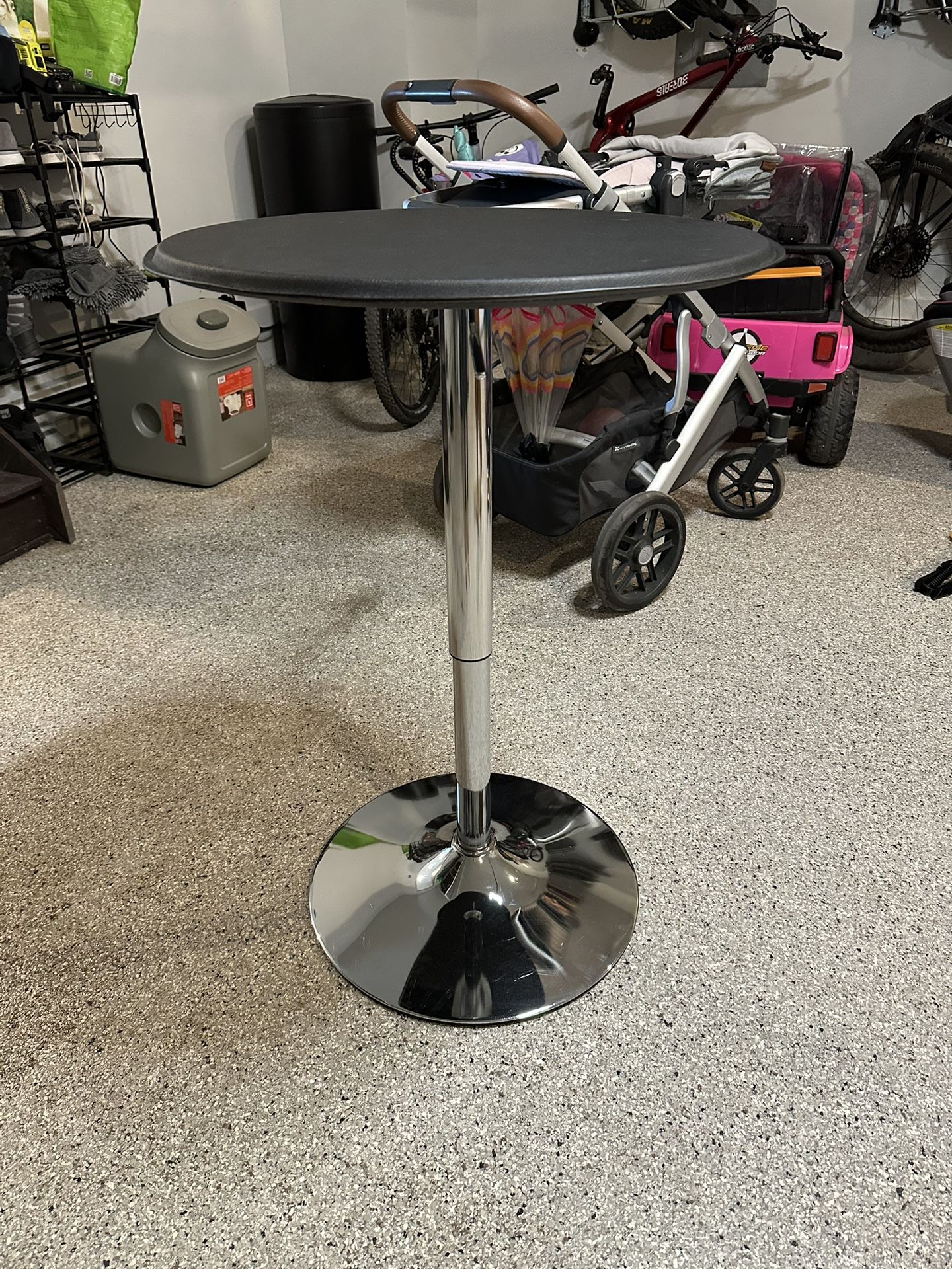 Adjustable Height Leatherette Round Table 