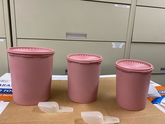 Tupperware containers