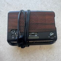 GE digital alarm clock radio