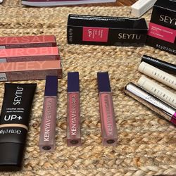 Bundle Of 10 Quality Makeup Deal