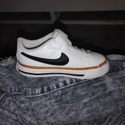 Nike Boys Size 8C