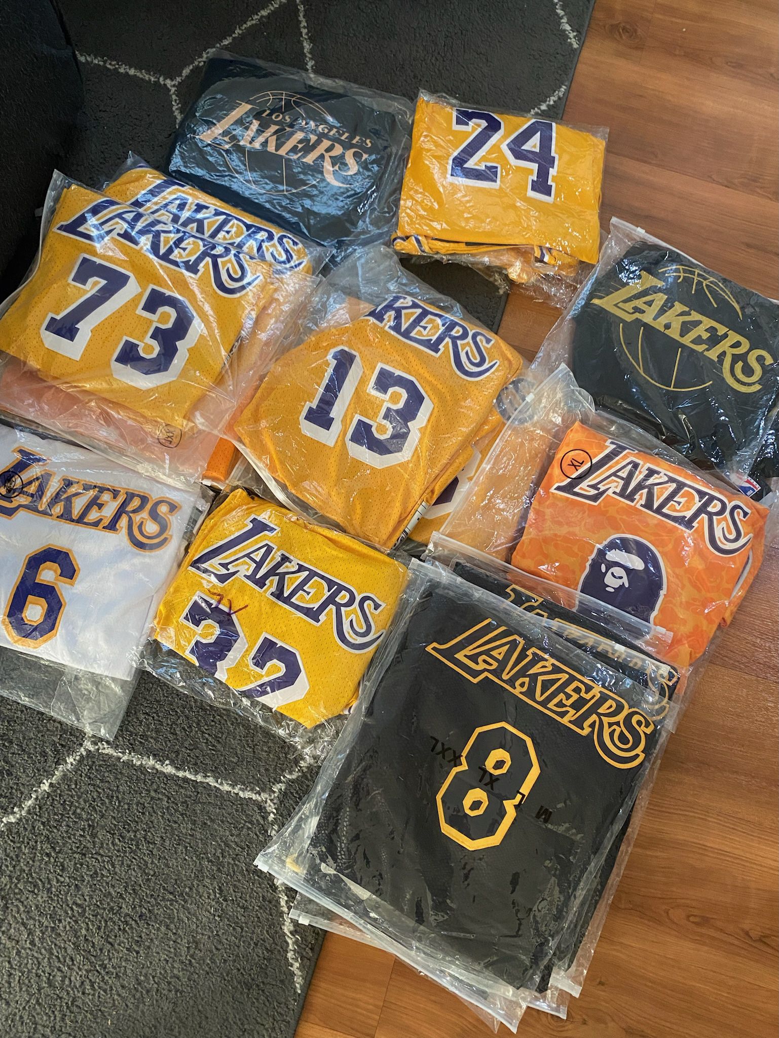 Lakers Kobe #24 Jersey M Youth/ S Women's for Sale in Canoga Park, CA -  OfferUp