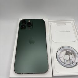 Green iPhone 13 Pro Max 128gb unlocked for any carrier battery health 84% iPhone is all original and everything works perfectly  +++++spanish+++++ iPh