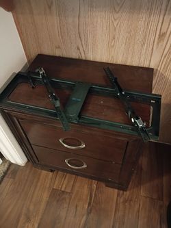 USX Star Full Motion TV Wall Mount