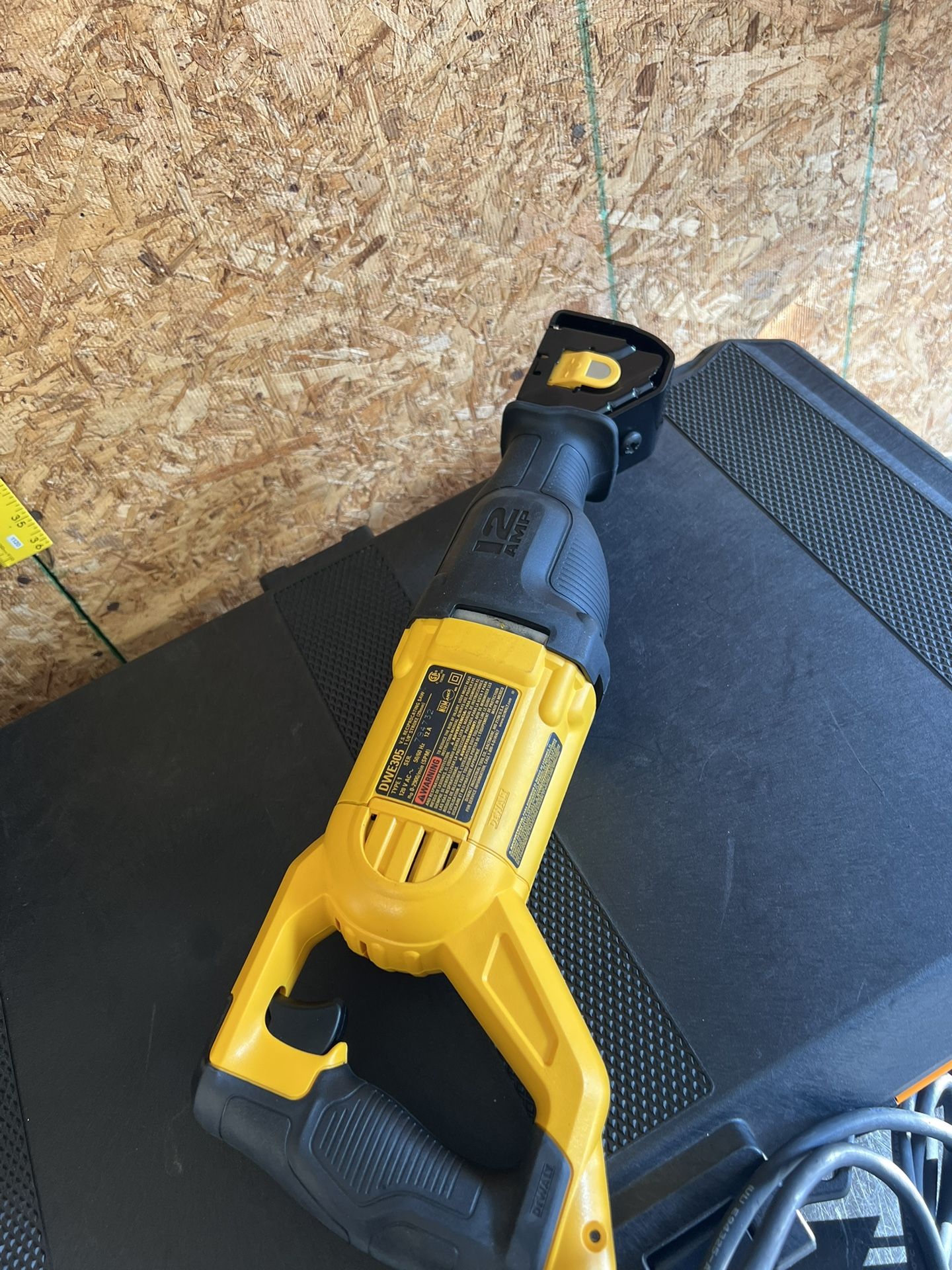 Dewalt Saw