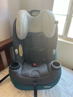 Maxi Cosí convertible car seat