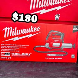 Milwaukee M18 18V Lithium-Ion Cordless Grease Gun 2-Speed (Tool-Only)