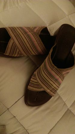 Liz Claiborne Victory sandals